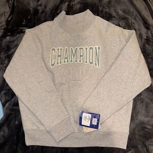 Champion Crewneck Sweater in Gray